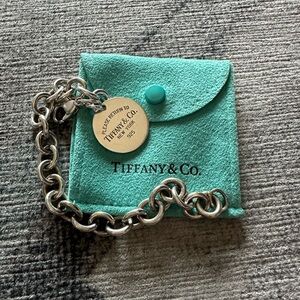 Tiffany & Co. Return to Tiffany Round Tag Bracelet with Tiffany Blue Pouch